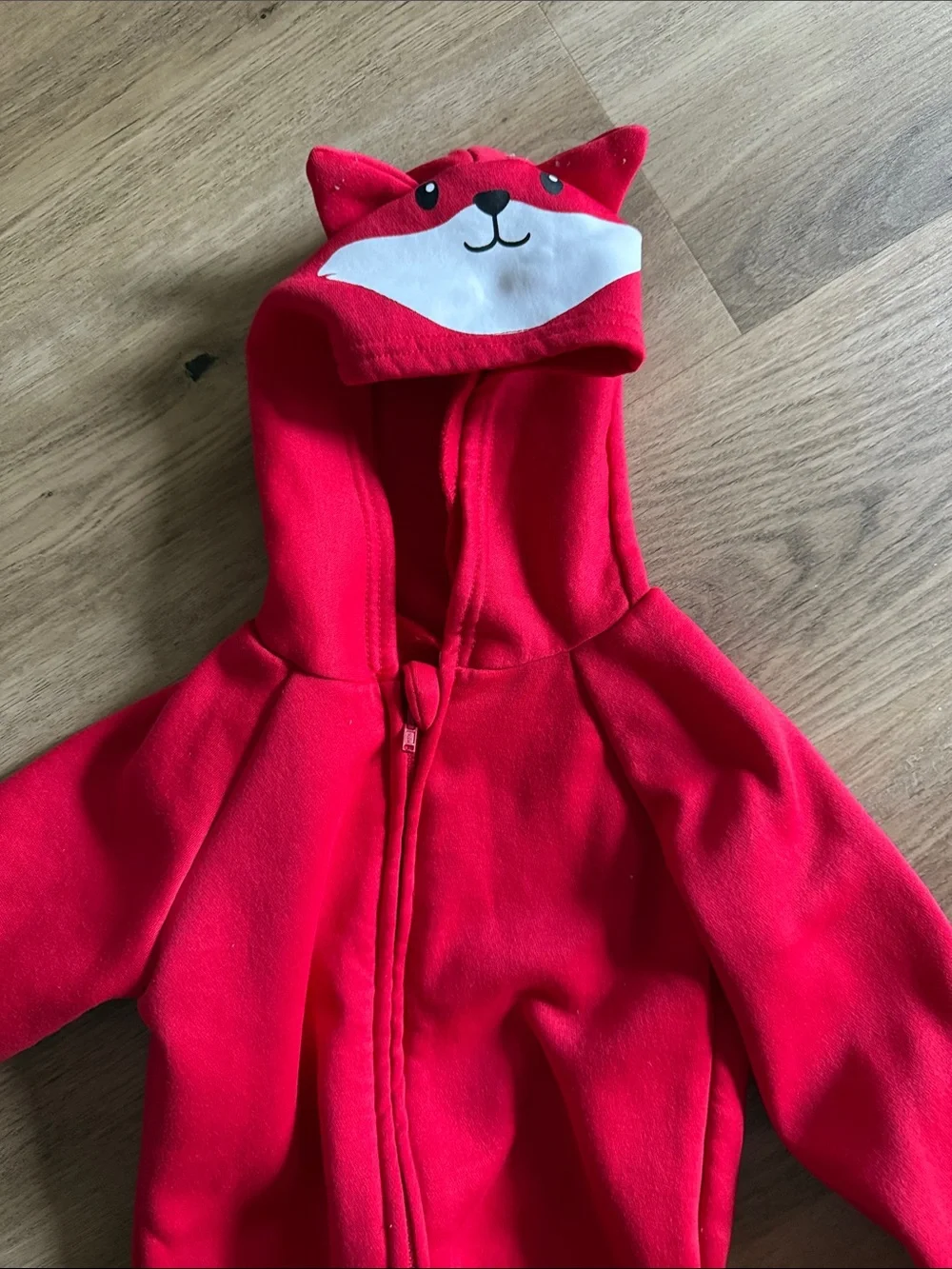 Two piece red set with cute fox details